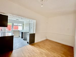 Kitchen Dining Room- click for photo gallery